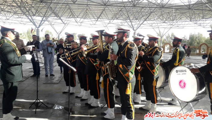 مراسم مهمانی لاله ها در صالح آباد