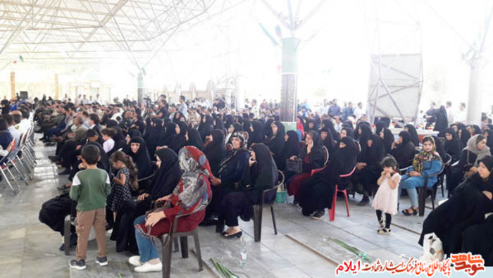 مراسم مهمانی لاله ها در گلزار شهدای علی صالح (ع) استان ایلام