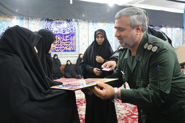 گزارش تصویری/ تجلیل از مادران آسمانی محله سرپیر گزارش تصویری/ تجلیل از مادران آسمانی محله سرپیر