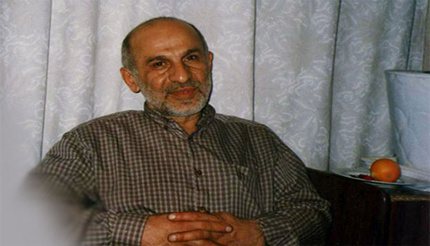 برگزاری مراسم سالگرد شهید حاج داوود کریمی بر مزار وی برگزاری مراسم سالگرد شهید حاج داوود کریمی بر مزار وی
