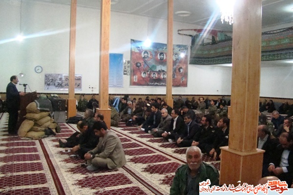گرامیداشت یاد اولین شهید مدافع حرم تکاب در يادواره شهداي روستاي شيرمرد گرامیداشت یاد اولین شهید مدافع حرم تکاب در يادواره شهداي روستاي شيرمرد