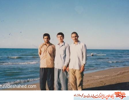 خدایا! تو را شکر می کنم که مرا در زمره بندگان مسلم ات قرار دادی خدایا! تو را شکر می کنم که مرا در زمره بندگان مسلم ات قرار دادی