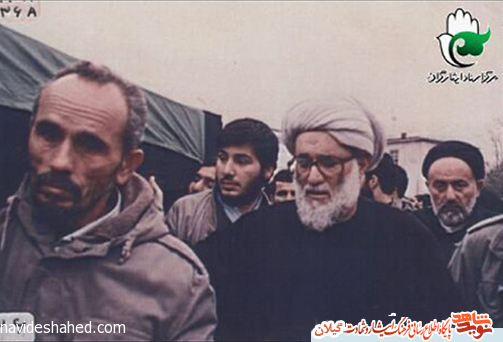 هیچ گاه سنگر علم و عدالت خواهی را خالی نگذارید تا موجب سوء استفاده بیگانگان شود