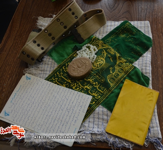 همسر شهید معلم «محمد پرورش بلدی»: محمد شمع محفل همگان بود همسر شهید معلم «محمد پرورش بلدی»: محمد شمع محفل همگان بود