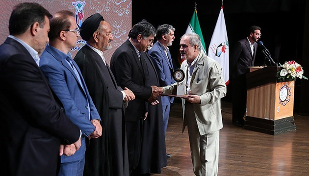 برگزیدگان چهارمین جشنواره تجلیل از خبرنگاران برتر حوزه ایثار شهادت/ اعلام اسامی برگزیدگان چهارمین جشنواره تجلیل از خبرنگاران برتر حوزه ایثار شهادت/ اعلام اسامی