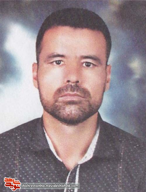 گره ای در زندگی ام باشد به شهید «عارف» متوسل می شوم گره ای در زندگی ام باشد به شهید «عارف» متوسل می شوم