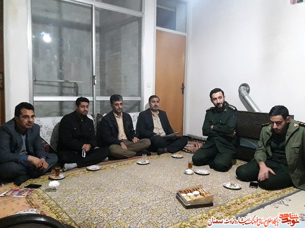 دیدار مدیر کل بنیاد شهید استان با خانواده دو شهید والامقام مهدیشهر دیدار مدیر کل بنیاد شهید استان با خانواده دو شهید والامقام مهدیشهر