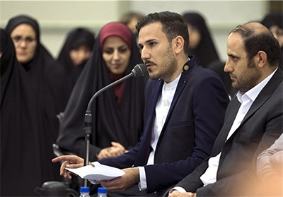 «دولت تو ، ستاد تو عشق است ، تو که در وعده ات خلافی نیست » «دولت تو ، ستاد تو عشق است ، تو که در وعده ات خلافی نیست »