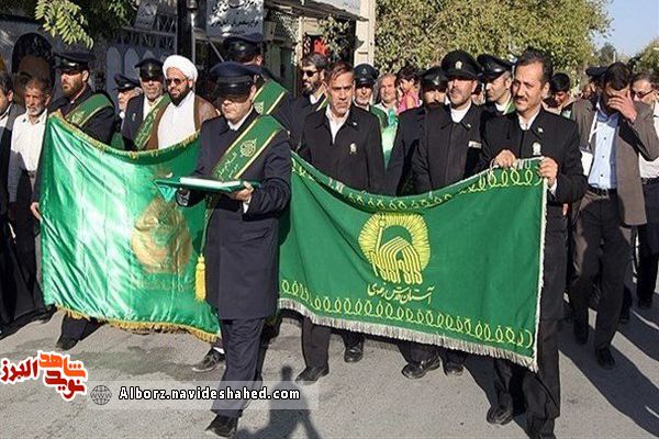 زیر سایهِ خورشید میهمان خانواده شهدای البرزی می‌شود