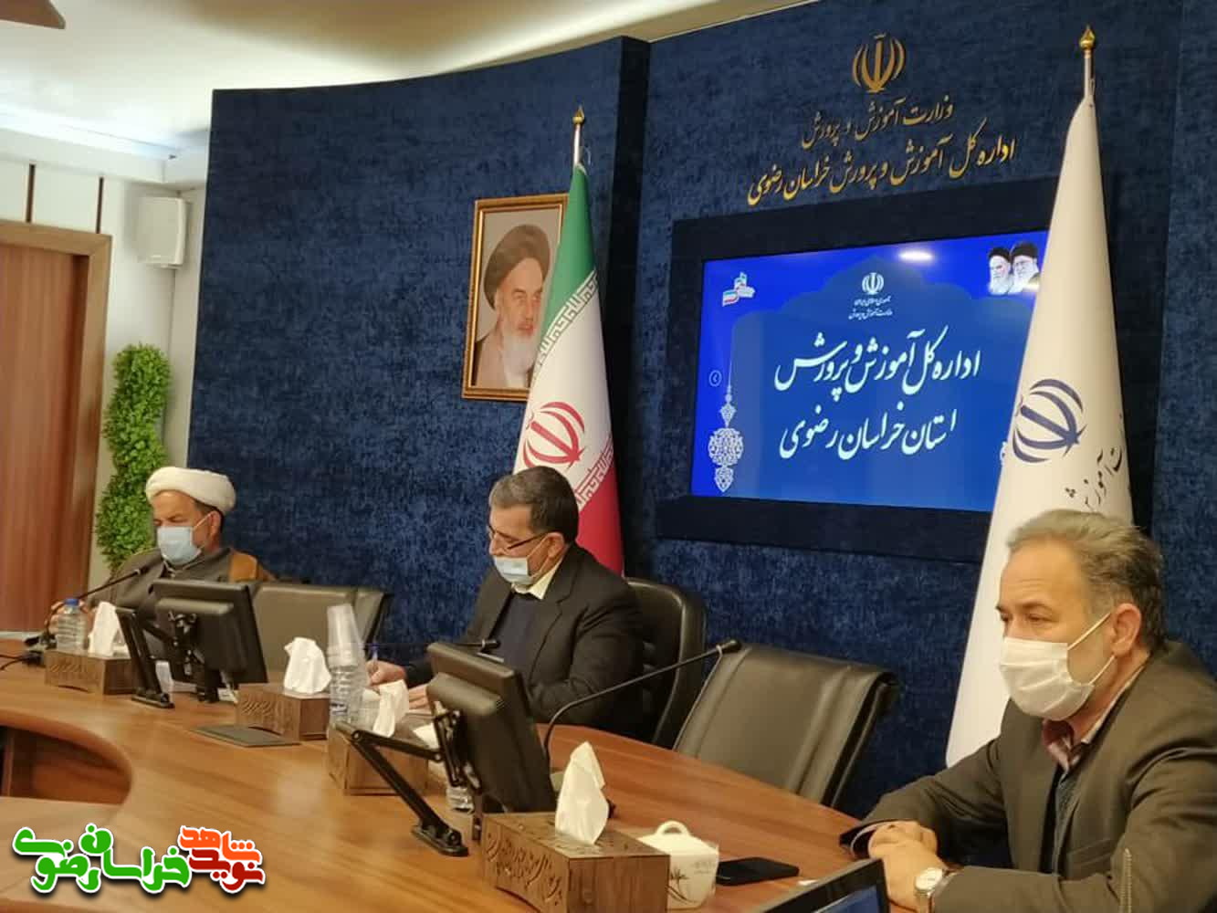 مدیران کل بنیاد شهید و امور ایثارگران و آموزش و پرورش استان در هفدهمین نسشت «گفتگوی هفته» مدیران کل بنیاد شهید و امور ایثارگران و آموزش و پرورش استان در هفدهمین نسشت «گفتگوی هفته»