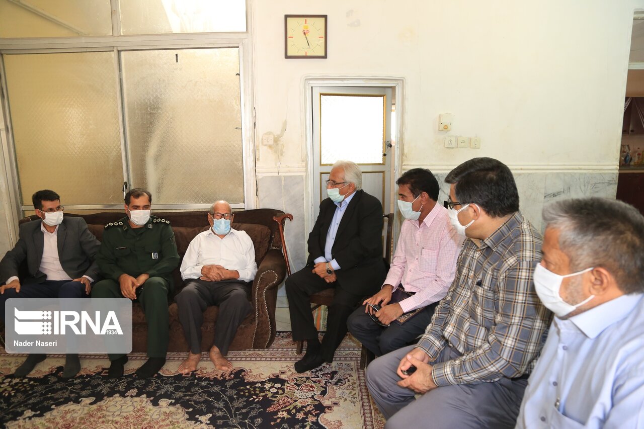 600 دیدار از خانواده معظم شهدا در شهرستان ری برگزار شد 600 دیدار از خانواده معظم شهدا در شهرستان ری برگزار شد