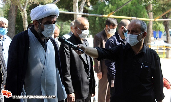 پیکر مطهر مادر شهید صبح امروز یکشنبه با حضور خانواده های معظم شهدا و ایثارگران طی مراسم باشکوهی تشییع و در قطعه صالحین بهشت زهرای تهران آرام گرفت.این گزارش حاکیست : شهید مدافع حرم محمد حمیدی در اول تیرماه 1394 در درعا سوریه توسط تروریست های تکفیری به درجه رفیع شهادت نائل آمد و پیکر مطهرش در قطعه 26 گلزار شهدای بهشت زهرای تهران آرام گرفت. پیکر مطهر مادر شهید صبح امروز یکشنبه با حضور خانواده های معظم شهدا و ایثارگران طی مراسم باشکوهی تشییع و در قطعه صالحین بهشت زهرای تهران آرام گرفت.این گزارش حاکیست : شهید مدافع حرم محمد حمیدی در اول تیرماه 1394 در درعا سوریه توسط تروریست های تکفیری به درجه رفیع شهادت نائل آمد و پیکر مطهرش در قطعه 26 گلزار شهدای بهشت زهرای تهران آرام گرفت.