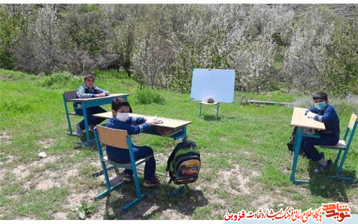 دستان خَیری به 100 دانشآموز الموتی شادی بخشید دستان خَیری به 100 دانشآموز الموتی شادی بخشید
