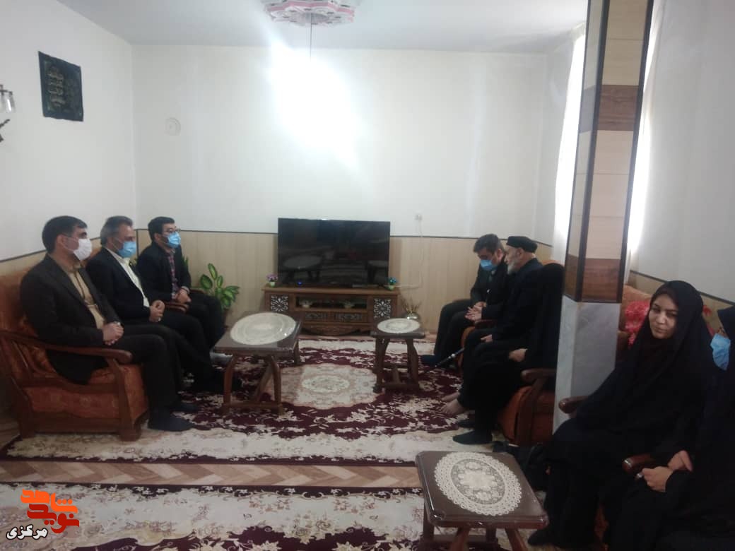 کارکنان بنیادشهید قدر خود را بدانید