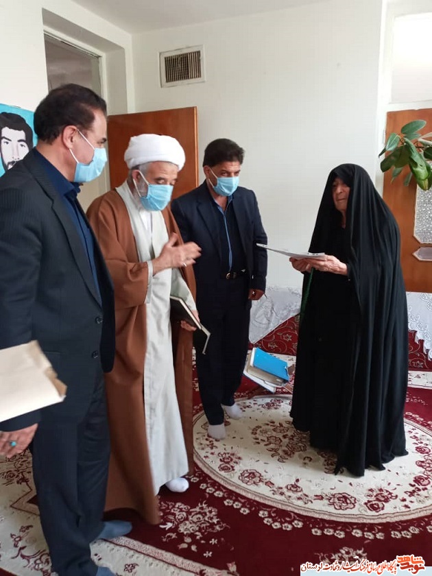 دیدار مدیرکل بنیاد شهید با خانواده شهدا و جانبازان شهرستان کوهدشت