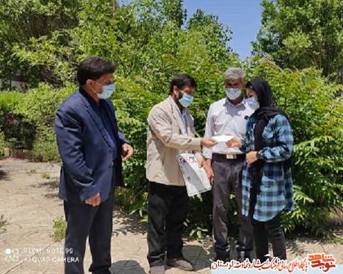 تجلیل از جانباز «علی یوسفی» و فرزندش «فاطمه یوسفی»