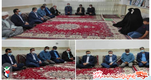 دیدار معاون امور جوانان وزارت ورزش و جوانان با خانواده شهید مرتضی بصیری پور اولین شهید مدافع حرم خراسان جنوبی