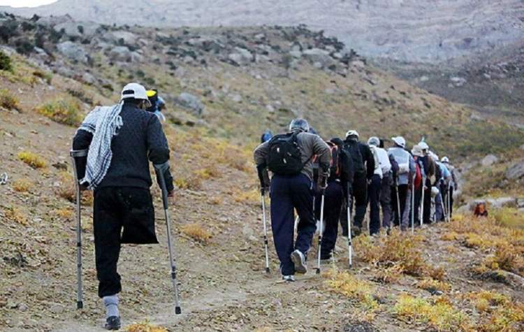 جانباز به قله‌های مرتفع خراسان شمالی صعود می‌کنند