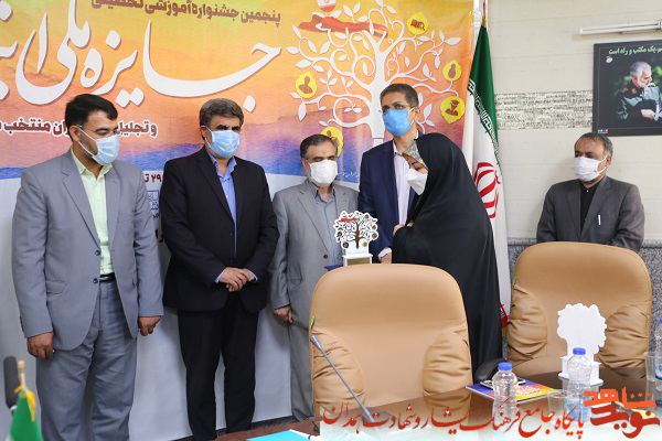 گزارش تصویری| تجلیل از برگزیدگان جشنواره ملی ایثار