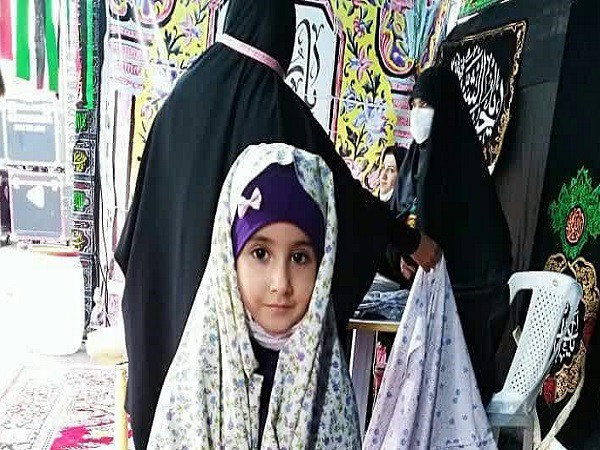 اهدای بیش از ۳۰۰۰ محصول حجاب محور در موکب جاماندگان اربعین گرگان