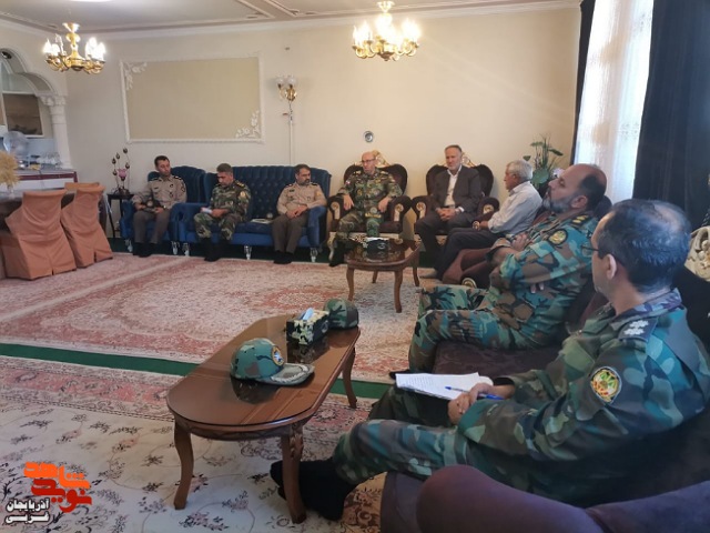 والدین معظم شهدا قهرمانان واقعی و مظهر ایثارگری در کشور هستند والدین معظم شهدا قهرمانان واقعی و مظهر ایثارگری در کشور هستند