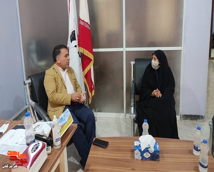 سفر یکروزه مدیرکل بنیاد هرمزگان به شهرستان بندرلنگه سفر یکروزه مدیرکل بنیاد هرمزگان به شهرستان بندرلنگه