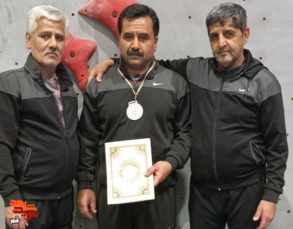 کسب مقام نائب قهرمانی جانباز وزنه بردار استان قم