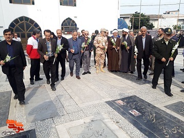 گزارش تصویری/ عطر افشانی گلزار شهدا در  شهرستان فریدونکناربرگزار شد