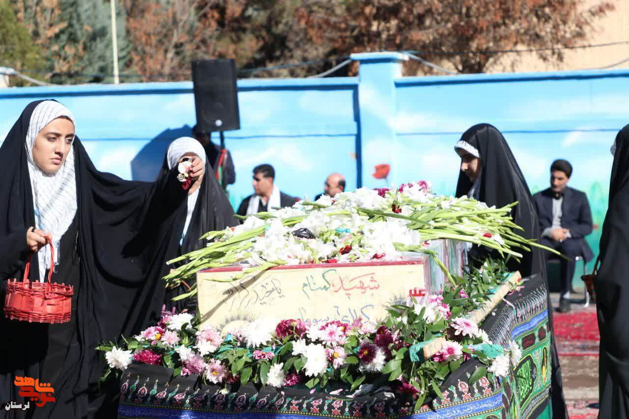 همایش دختران فاطمی با حضور سه شهید گمنام برگزار شد