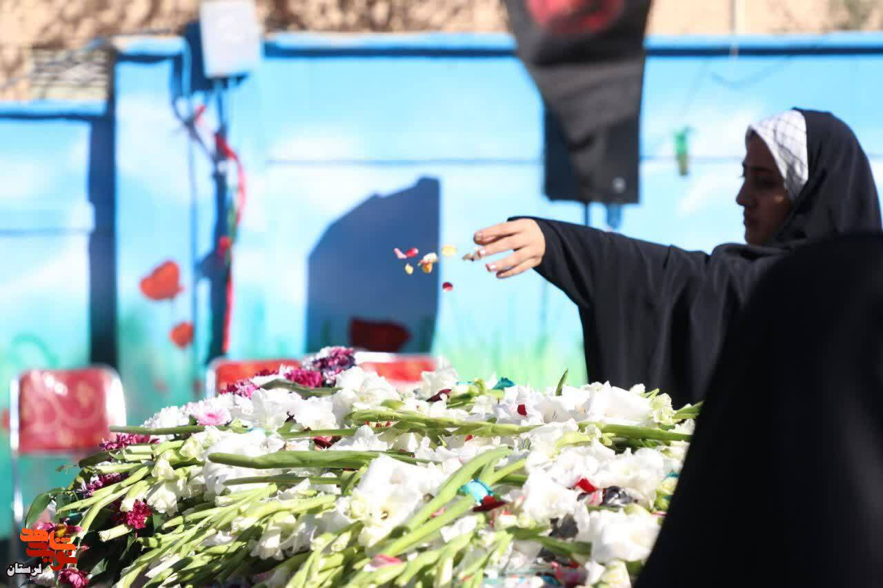 همایش دختران فاطمی با حضور سه شهید گمنام برگزار شد