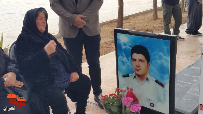 یادبود هشتمین سالروز شهادت آتش نشانان فداکار حادثه ساختمان پلاسکو در بهشت زهرا(س) برگزارشد.