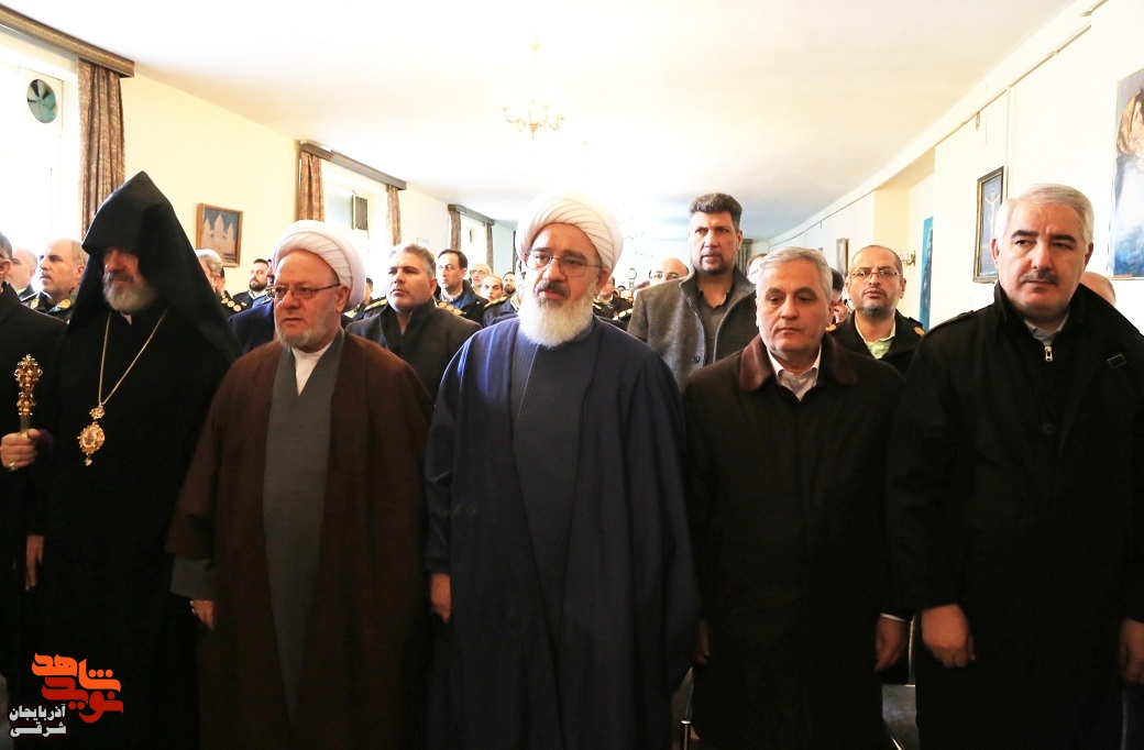برگزاری آئین عطرافشانی شهدای ارامنه برگزاری آئین عطرافشانی شهدای ارامنه