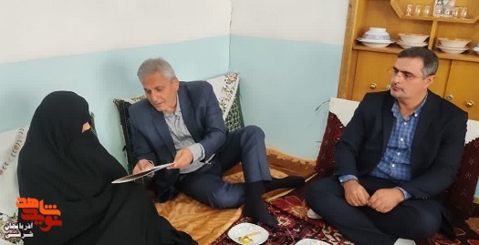 ​​​​​​​دیدار سرپرست بنیاد آذربایجانشرقی با ۳ خانوادۀ شهید در بناب