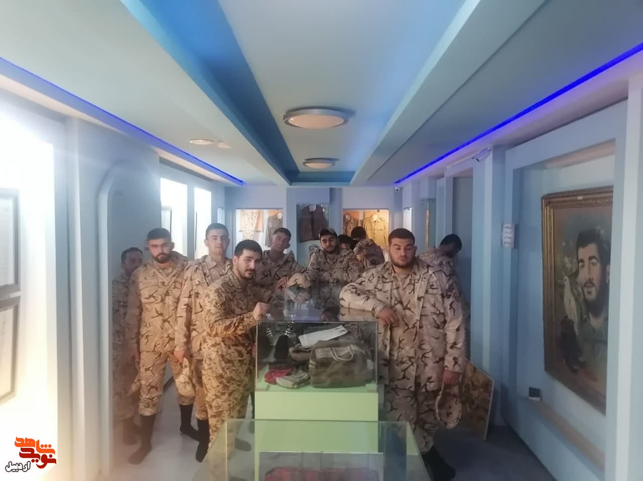 بازدید سربازان فرودگاه اردبیل از موزه شهدا+ عکس