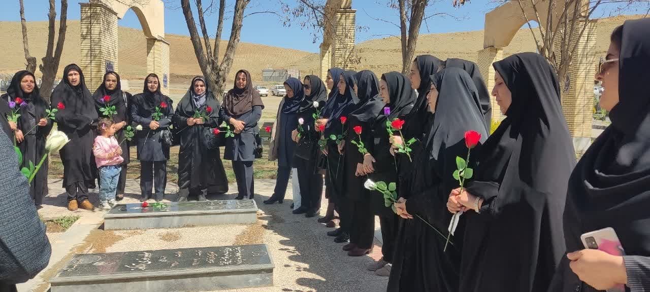 آغاز سال نو با شهدا