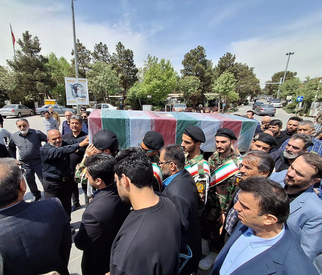 تشییع پیکر مطهر جانباز شهید «حمیدرضا محمدی صفت» در گلزار شهدای بهشت زهرای تهران