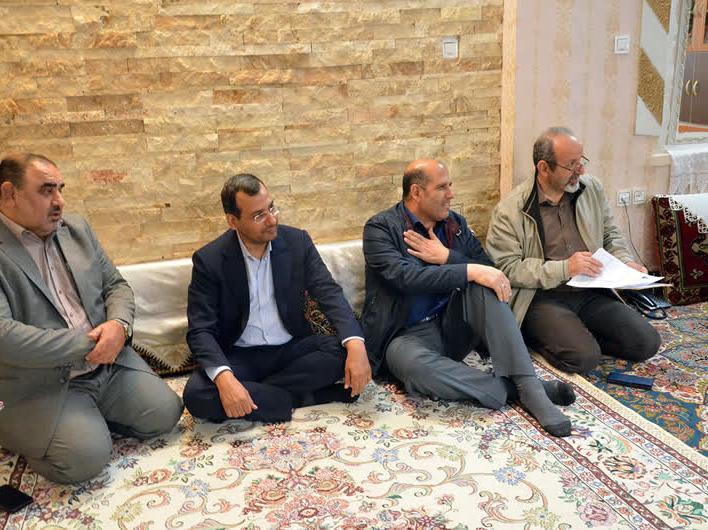 دیدار نوروزی مدیرکل بنیاد شهید تهران از خانواده های معظم شهدا