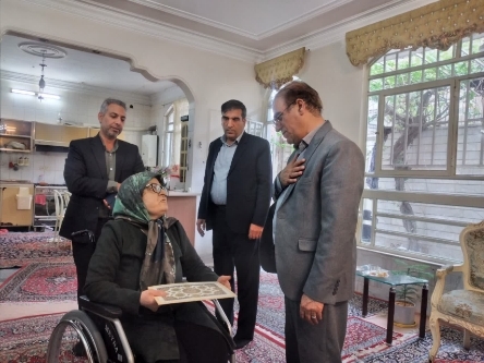 دیدار مدیرکل بنیاد شهید لرستان با ایثارگران بروجرد