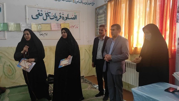 محفل روایتگری شهدای غریب اسارت در مدرسه توحید برگزار شد