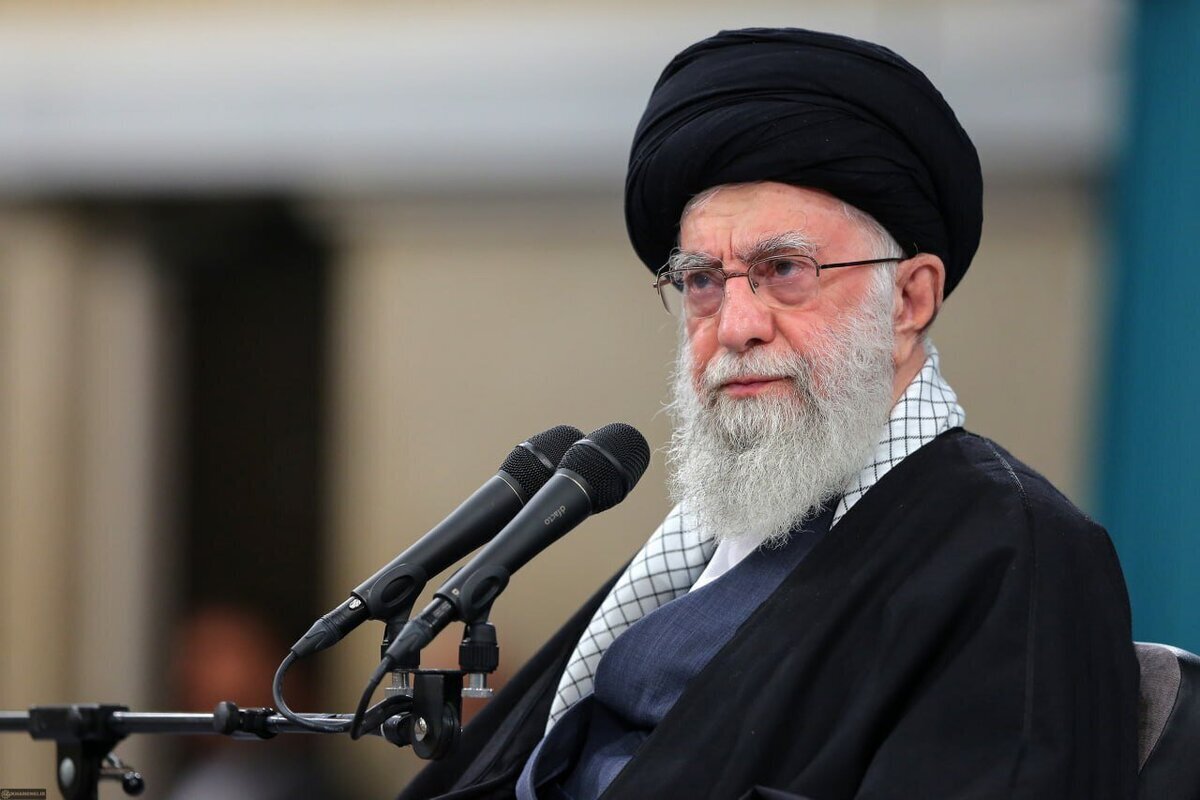 پیام رهبر انقلاب اسلامی درپی حادثه دردناک بندر شهید رجایی پیام رهبر انقلاب اسلامی درپی حادثه دردناک بندر شهید رجایی