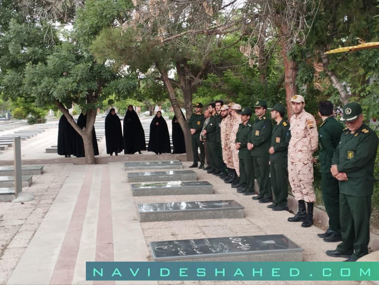 مراسم گرامیداشت سالروز آزادسازی خرمشهر  و عطر افشانی و گلباران مزار مطهر شهدا شهر میاندوآب