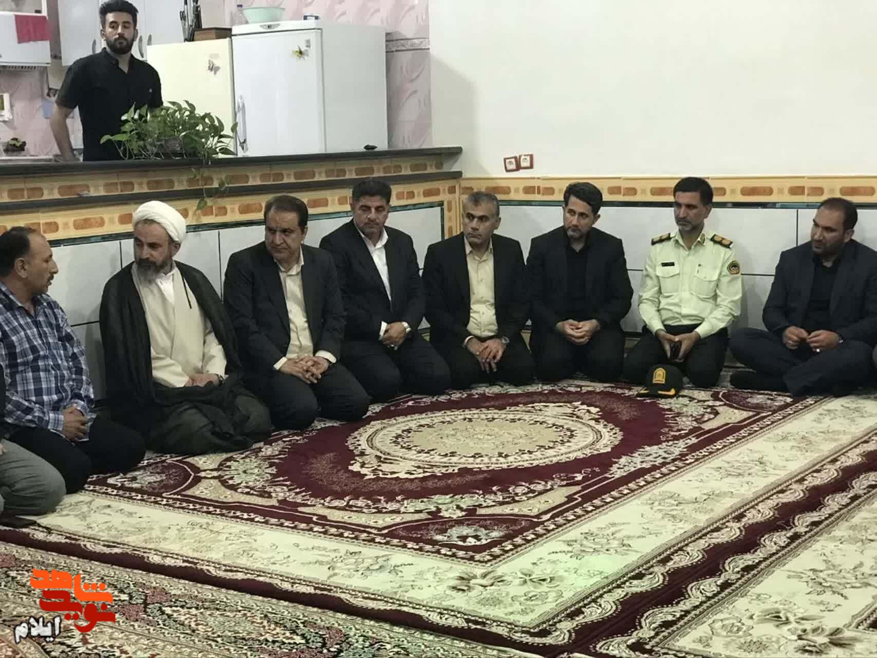 شهدای مدافع وطن نمادی از عزم راسخ ملت ایران در برابر تجاوز دشمنان هستند