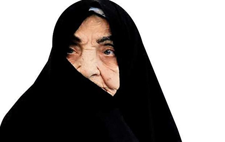 ویدئو/ سکوت مادر شهید تخریبچی، اشک همه را درآورد