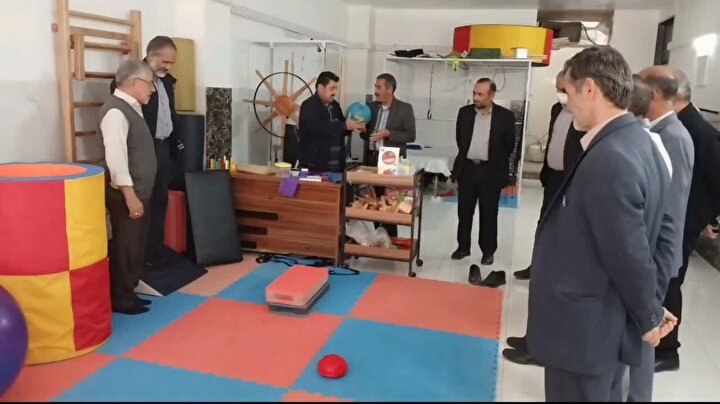 نشست خادمان شهدای غریب چهارمحال و بختیاری با محوریت اتحاد آزادگان برگزار شد