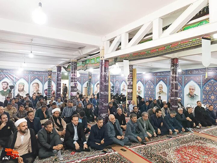 طنین پیام «استقامت و بصیرت» در حسینیه شهدای اداره کل بنیاد شهید و امور...