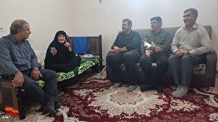 دیدار فرماندار چرداول با مادر شهید والامقام دوستعلی...