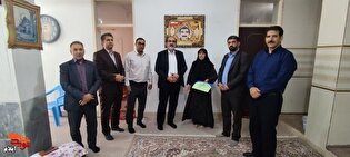 دیدار مدیرکل بیمه سلامت ایلام با خانواده‌های شهدای...