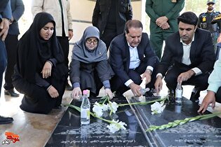 ادای احترام سخنگوی دولت به مقام شامخ شهدای گمنام...