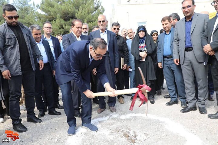 فاز دوم مؤسسه توانبخشی ایثار ایلام با حضور معاون رئیس‌جمهور کلنگ‌زنی شد