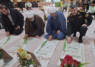 فرماندهان نظامی و انتظامی به مقام شهدا ادای احترام...